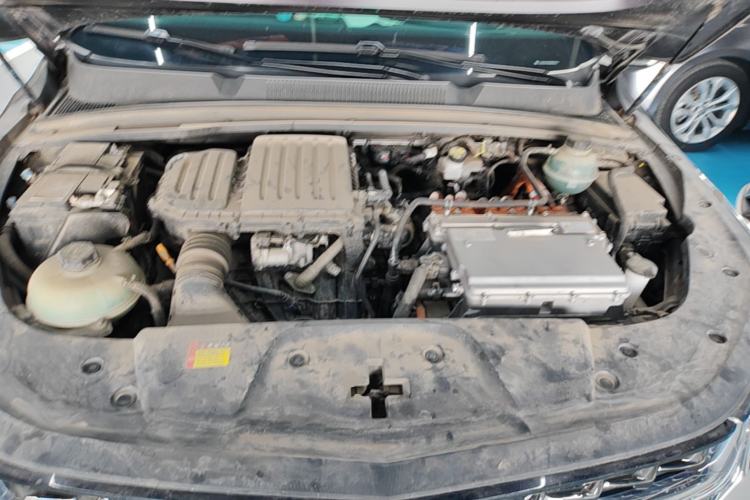 Used Wuling Victory 2023 2.0L DHT Luxury Edition Engine Bay