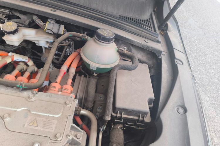 Used Wuling Victory 2023 2.0L DHT Luxury Edition Engine Bay Left