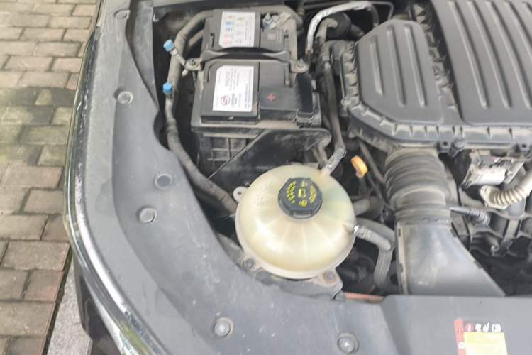 Used Wuling Victory 2023 2.0L DHT Luxury Edition Engine Bay Right