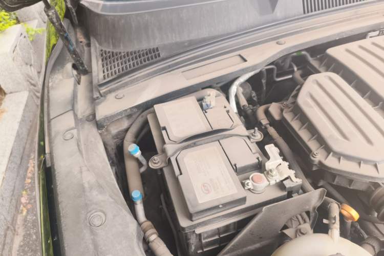 Used Wuling Victory 2023 2.0L DHT Luxury Edition Engine Bay Right