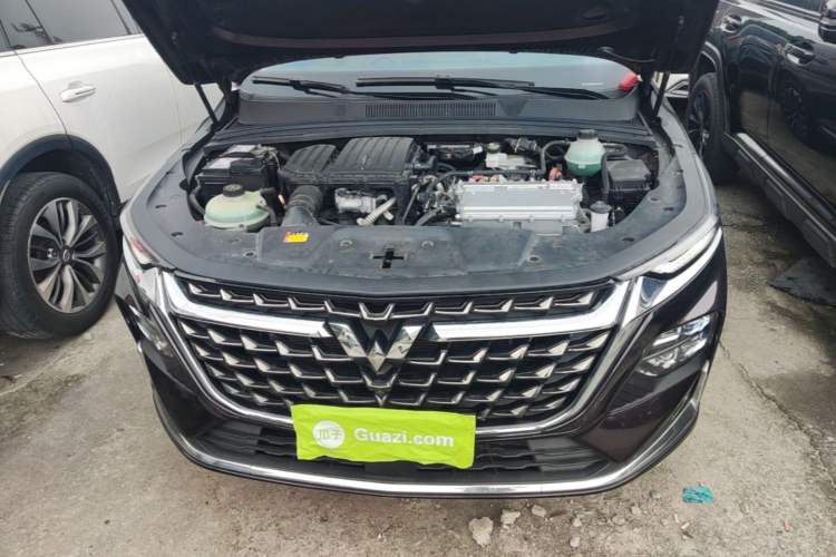 Used Wuling Victory 2023 2.0L DHT Luxury Edition Engine Bay