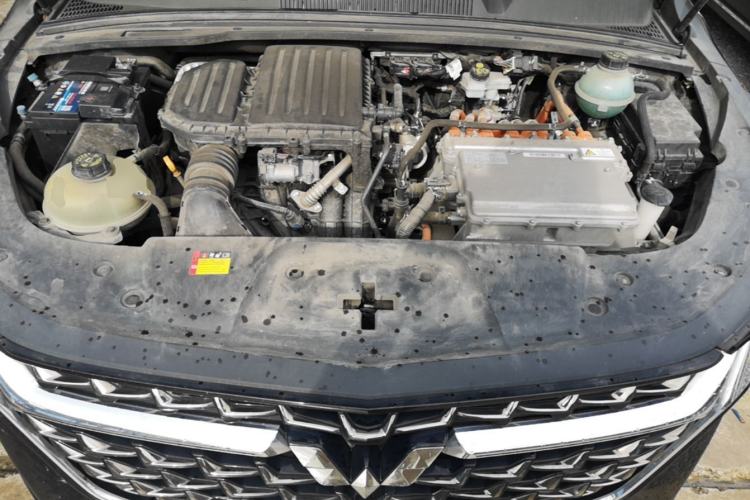 Used Wuling Victory 2023 2.0L DHT Luxury Edition Engine Bay