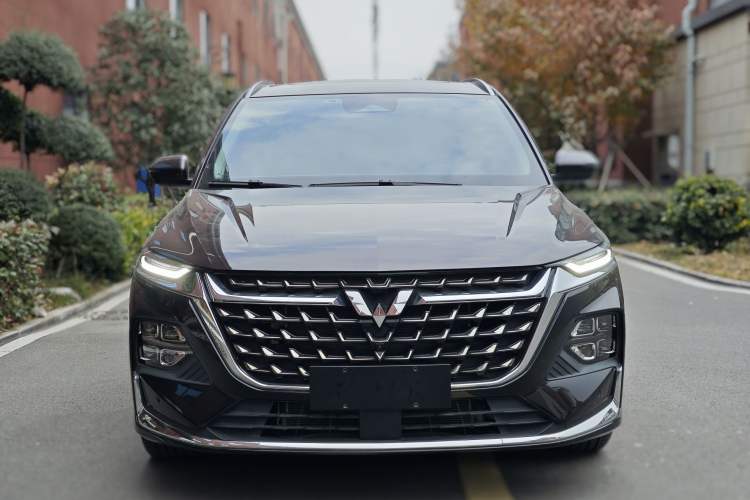 Used Wuling Victory 2023 2.0L DHT Luxury Edition Exterior 2