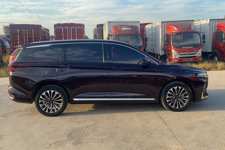 Used Wuling Victory 2023 2.0L DHT Luxury Edition Exterior 2