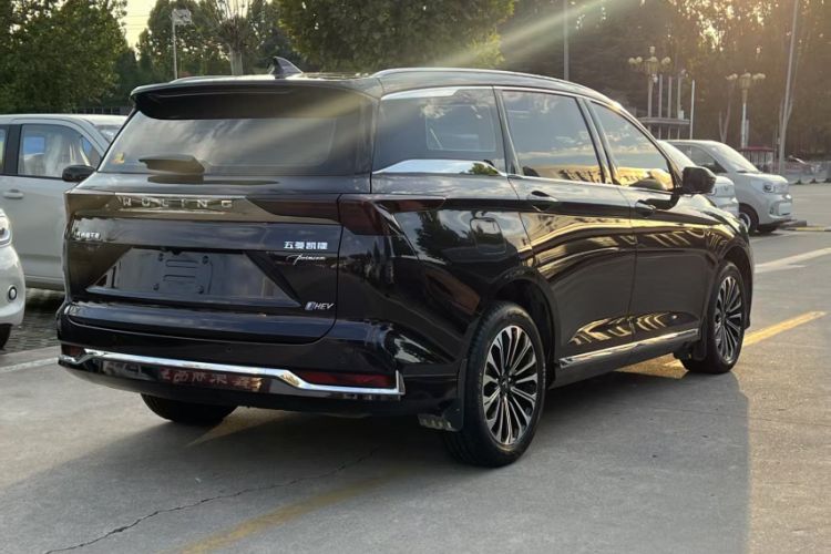 Used Wuling Victory 2023 2.0L DHT Luxury Edition Exterior 5