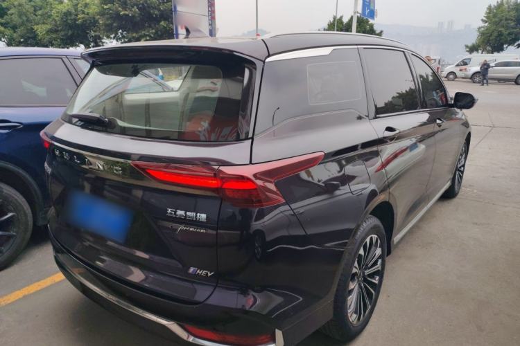 Used Wuling Victory 2023 2.0L DHT Luxury Edition Exterior 5