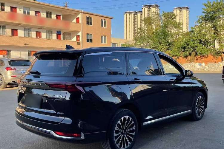 Used Wuling Victory 2023 2.0L DHT Luxury Edition Exterior 5