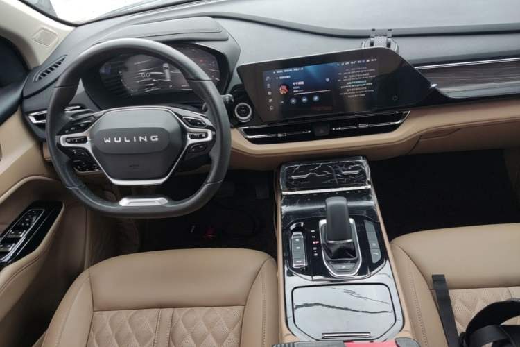 Used Wuling Victory 2023 2.0L DHT Luxury Edition Gear Lever