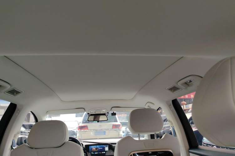 Used Wuling Victory 2023 2.0L DHT Luxury Edition Headliner