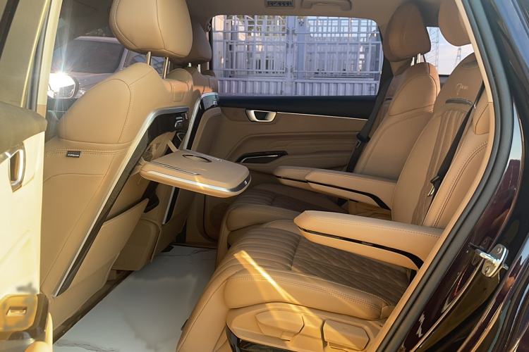 Used Wuling Victory 2023 2.0L DHT Luxury Edition Interior 1