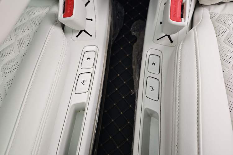 Used Wuling Victory 2023 2.0L DHT Luxury Edition Interior 11