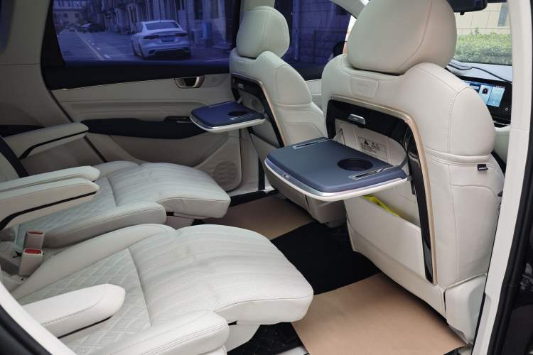 Used Wuling Victory 2023 2.0L DHT Luxury Edition Interior 2