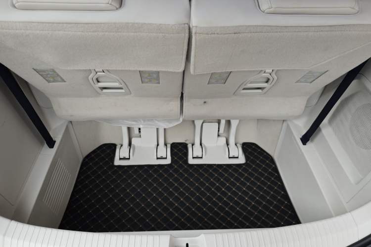 Used Wuling Victory 2023 2.0L DHT Luxury Edition Interior 4