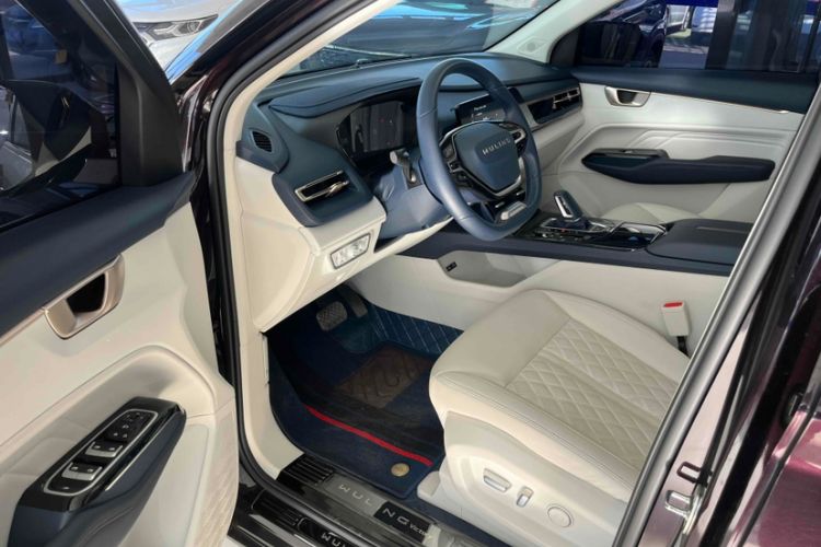 Used Wuling Victory 2023 2.0L DHT Luxury Edition Interior 4