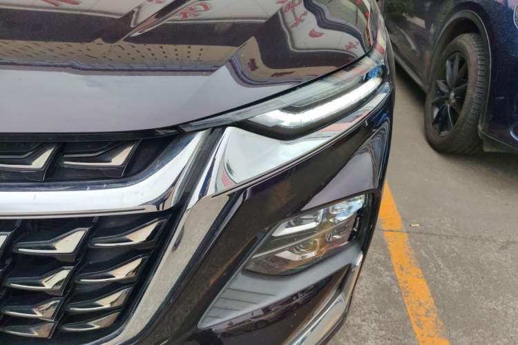 Used Wuling Victory 2023 2.0L DHT Luxury Edition Left Front Headlight