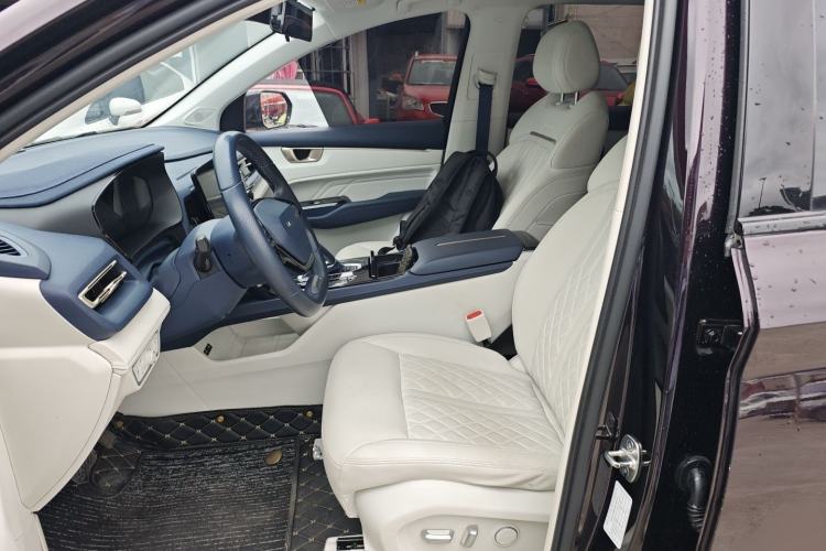 Used Wuling Victory 2023 2.0L DHT Luxury Edition Left Front Seat