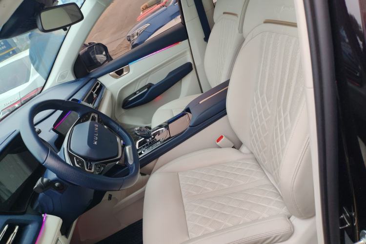 Used Wuling Victory 2023 2.0L DHT Luxury Edition Left Front Seat