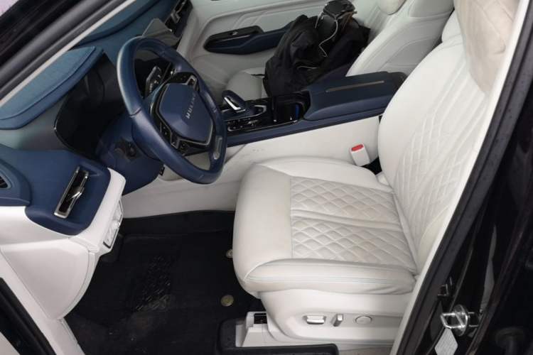 Used Wuling Victory 2023 2.0L DHT Luxury Edition Left Front Seat