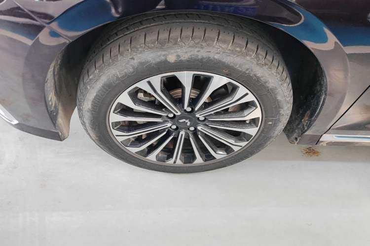 Used Wuling Victory 2023 2.0L DHT Luxury Edition Left Front Wheel Hub