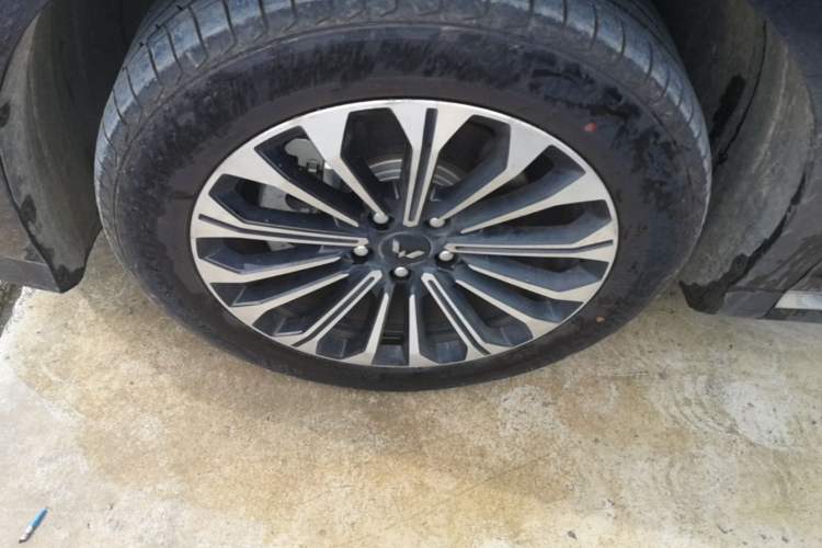 Used Wuling Victory 2023 2.0L DHT Luxury Edition Left Front Wheel Hub
