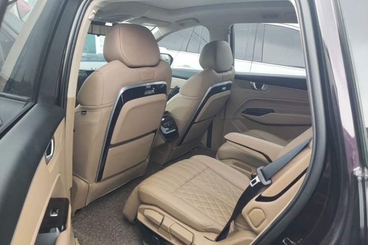 Used Wuling Victory 2023 2.0L DHT Luxury Edition Left Rear Seat