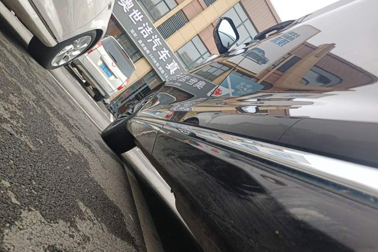 Used Wuling Victory 2023 2.0L DHT Luxury Edition Left Side Sill
