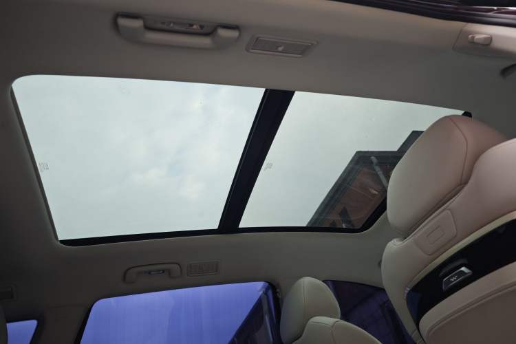 Used Wuling Victory 2023 2.0L DHT Luxury Edition Roof