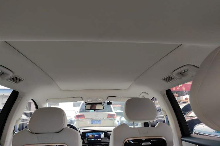 Used Wuling Victory 2023 2.0L DHT Luxury Edition Roof