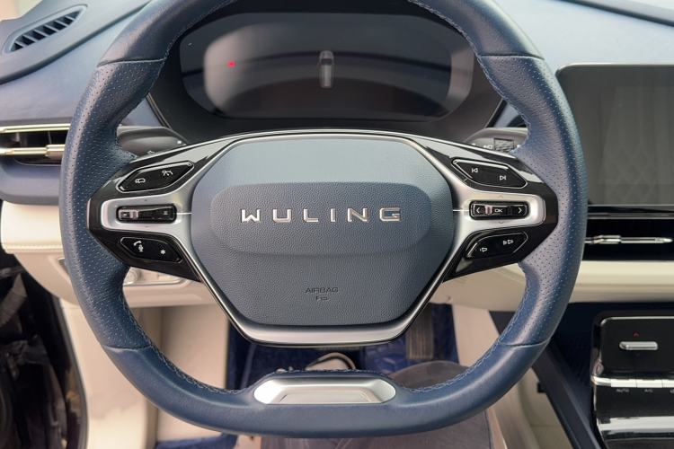 Used Wuling Victory 2023 2.0L DHT Luxury Edition Steering Wheel