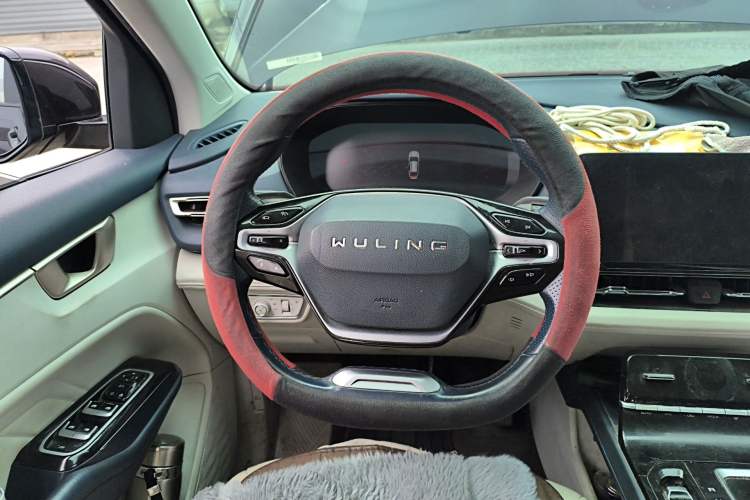 Used Wuling Victory 2023 2.0L DHT Luxury Edition Steering Wheel