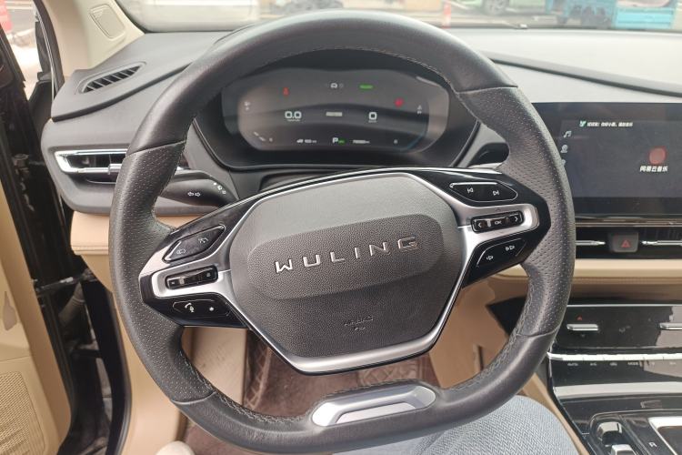 Used Wuling Victory 2023 2.0L DHT Luxury Edition Steering Wheel
