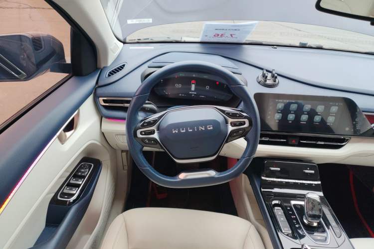 Used Wuling Victory 2023 2.0L DHT Luxury Edition Steering Wheel