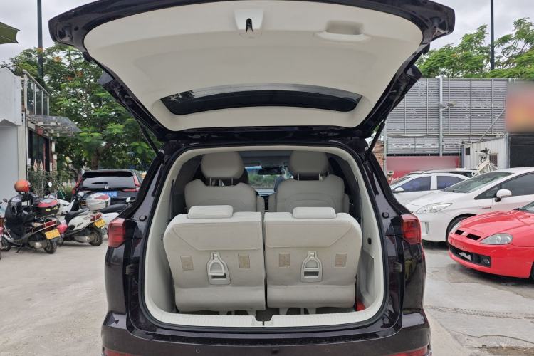 Used Wuling Victory 2023 2.0L DHT Luxury Edition Trunk