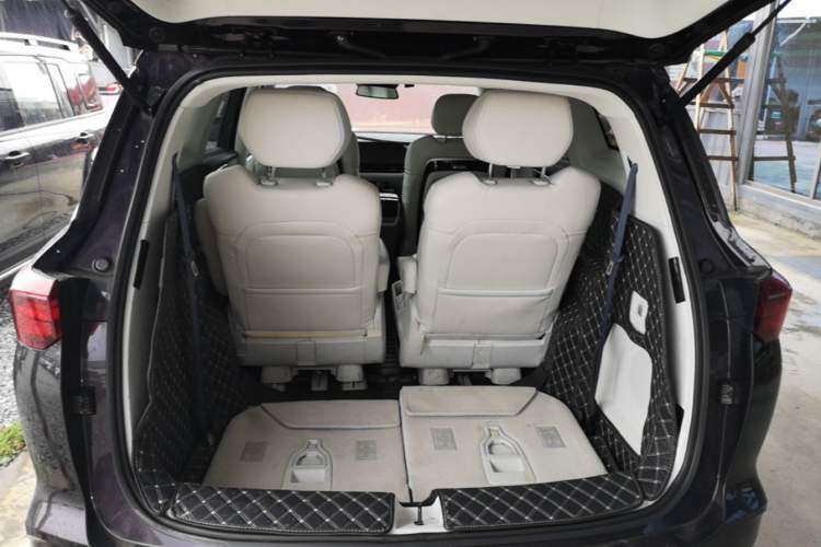 Used Wuling Victory 2023 2.0L DHT Luxury Edition Trunk