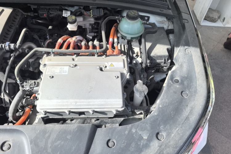 Used Wuling Victory 2023 2.0L DHT Luxury Edition Engine Bay Left