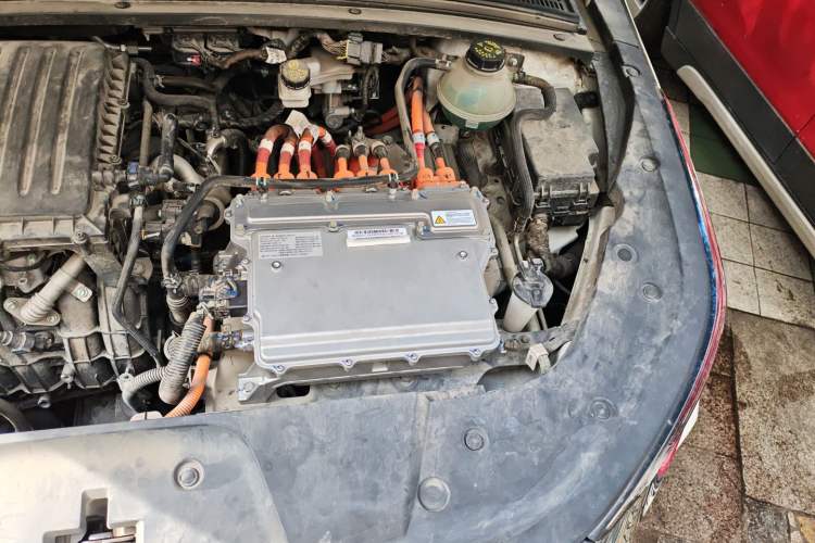 Used Wuling Victory 2023 2.0L DHT Luxury Edition Engine Bay Left