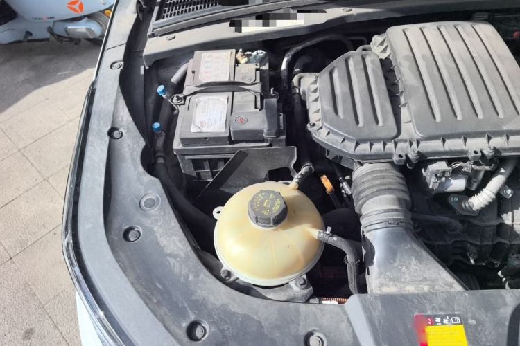 Used Wuling Victory 2023 2.0L DHT Luxury Edition Engine Bay Right