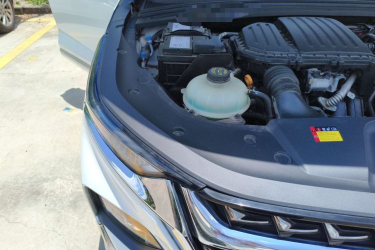 Used Wuling Victory 2023 2.0L DHT Deluxe Edition Engine Bay Right
