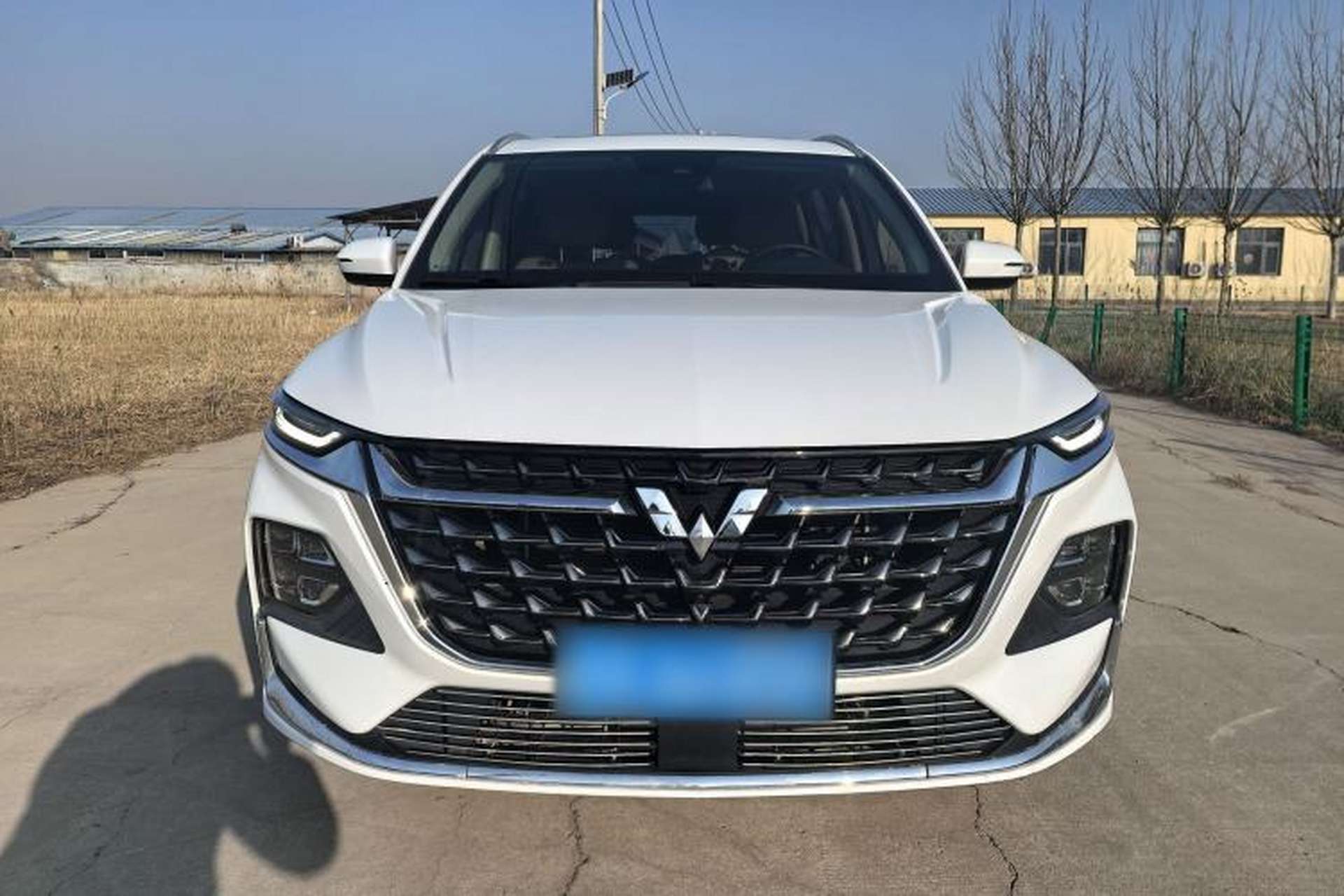 Used Wuling Victory 2023 2.0L DHT Deluxe Edition Exterior 2