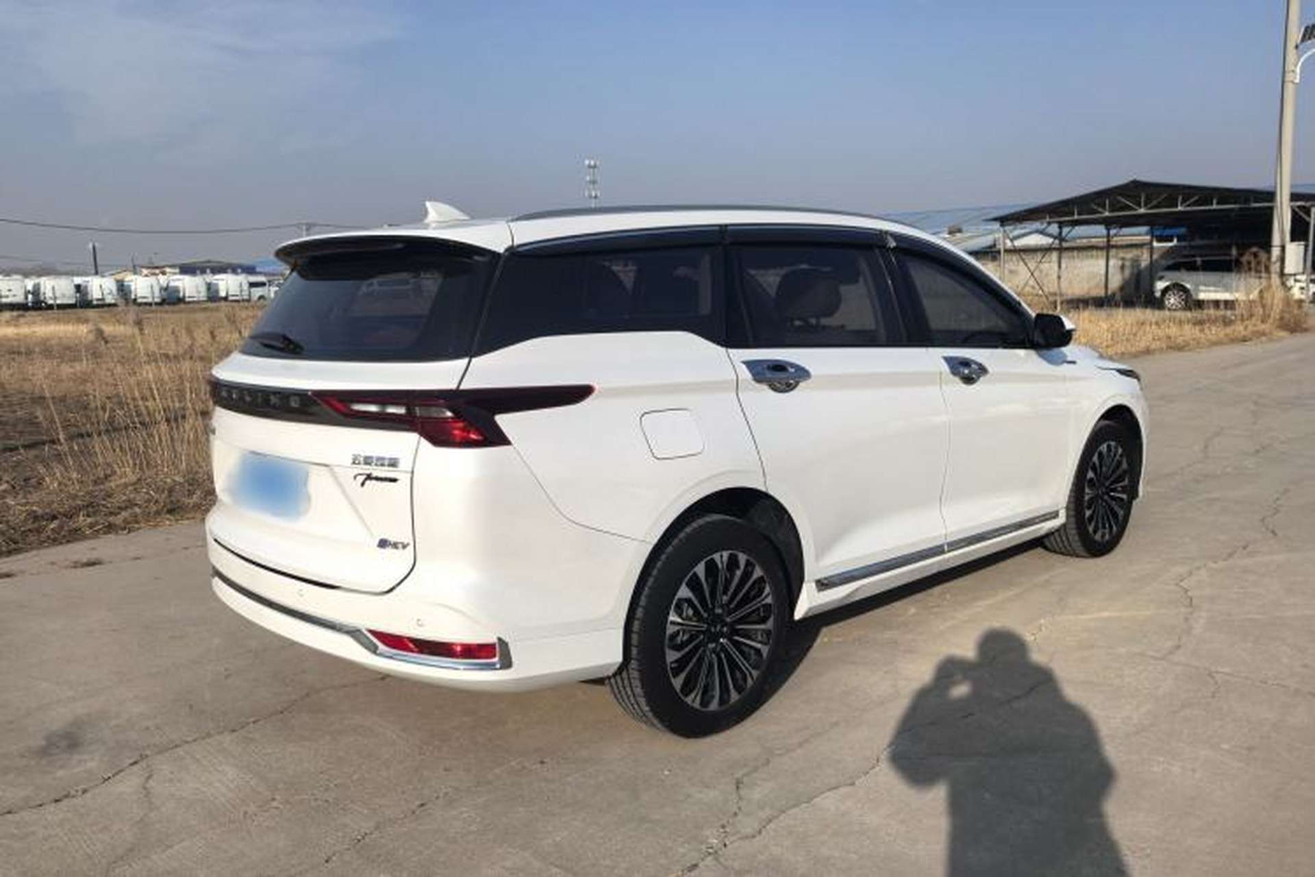 Used Wuling Victory 2023 2.0L DHT Deluxe Edition Exterior 3