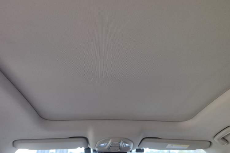 Used Wuling Victory 2023 2.0L DHT Luxury Edition Headliner