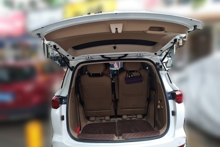 Used Wuling Victory 2023 2.0L DHT Luxury Edition Trunk