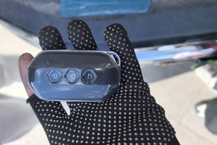 Used Wuling Victory 2023 2.0L DHT Luxury Edition Vehicle Key