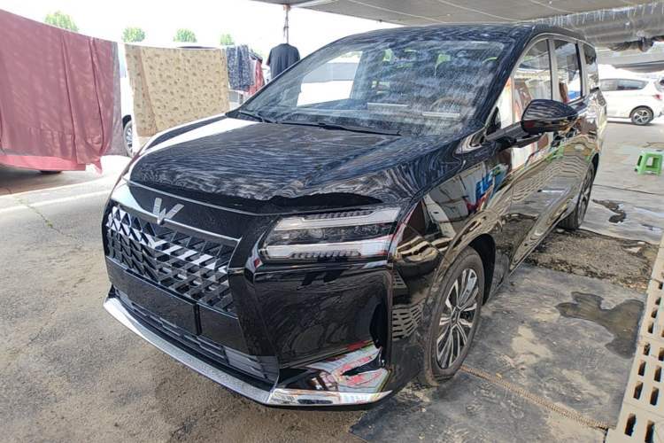 Used Wuling Starlight 730 2025 Model Plug-in Hybrid 125km Luxury Edition Guazi used car, China used car export, Used car for sale, Used cars, Cheapest cars for sale