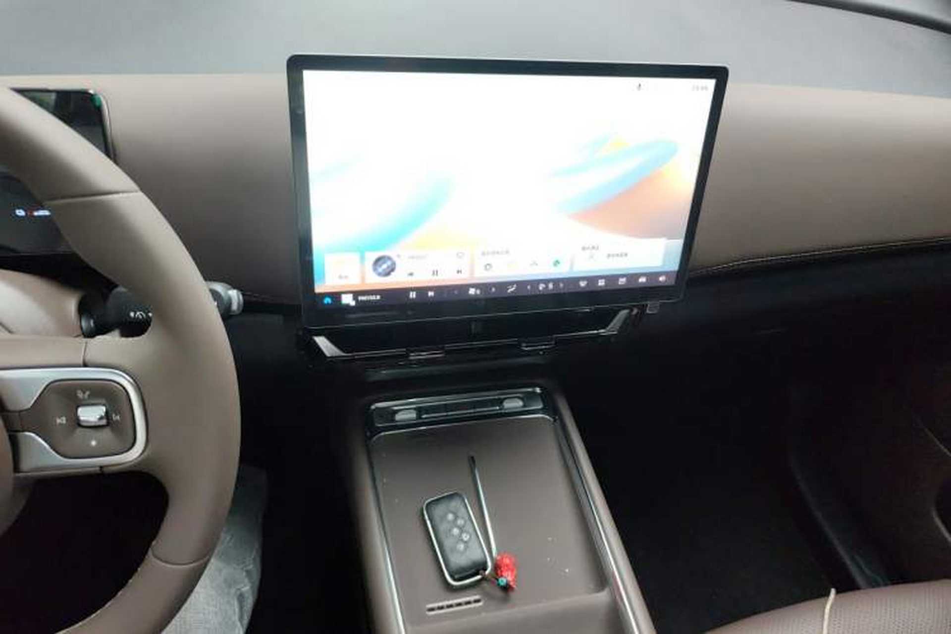 Used Wuling Starlight 730 2025 Model Plug-in Hybrid 125km Luxury Edition Audio And AC Panel