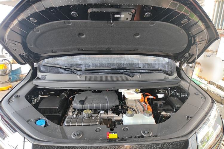 Used Wuling Starlight 730 2025 Model Plug-in Hybrid 125km Luxury Edition Engine Bay