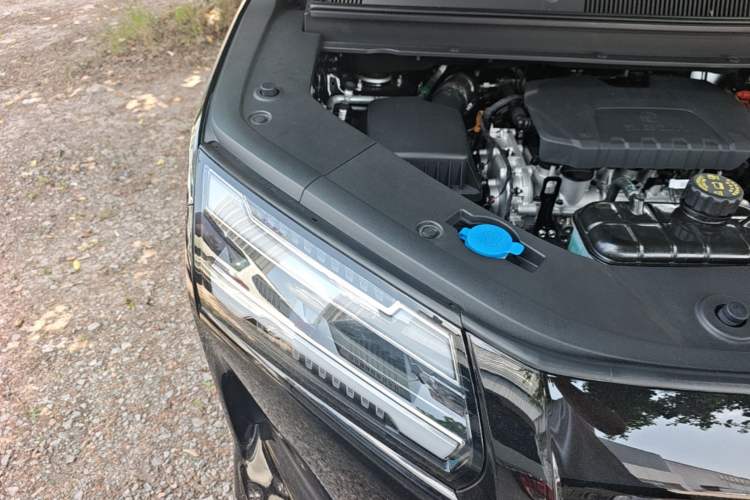 Used Wuling Starlight 730 2025 Model Plug-in Hybrid 125km Luxury Edition Engine Bay Right