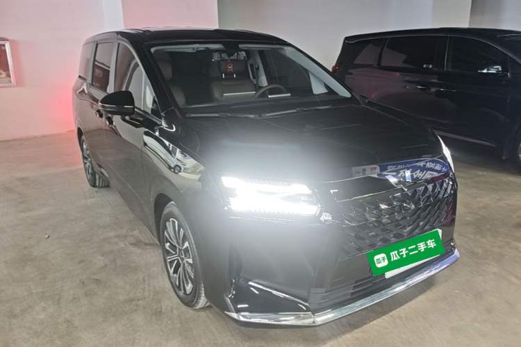 Used Wuling Starlight 730 2025 Model Plug-in Hybrid 125km Luxury Edition Exterior 1