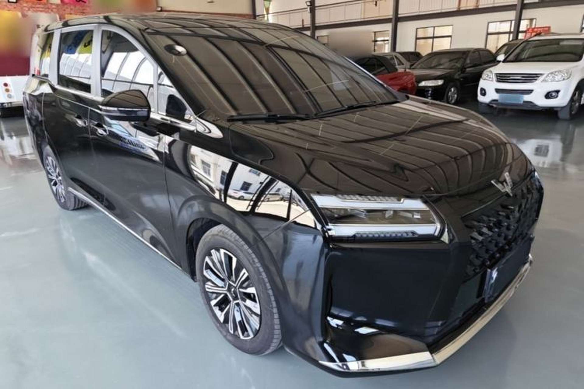 Used Wuling Starlight 730 2025 Model Plug-in Hybrid 125km Luxury Edition Front Right 45 Deg