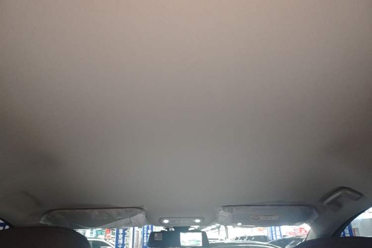 Used Wuling Starlight 730 2025 Model Plug-in Hybrid 125km Luxury Edition Headliner